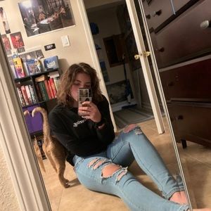 Meet your Posher, Madison